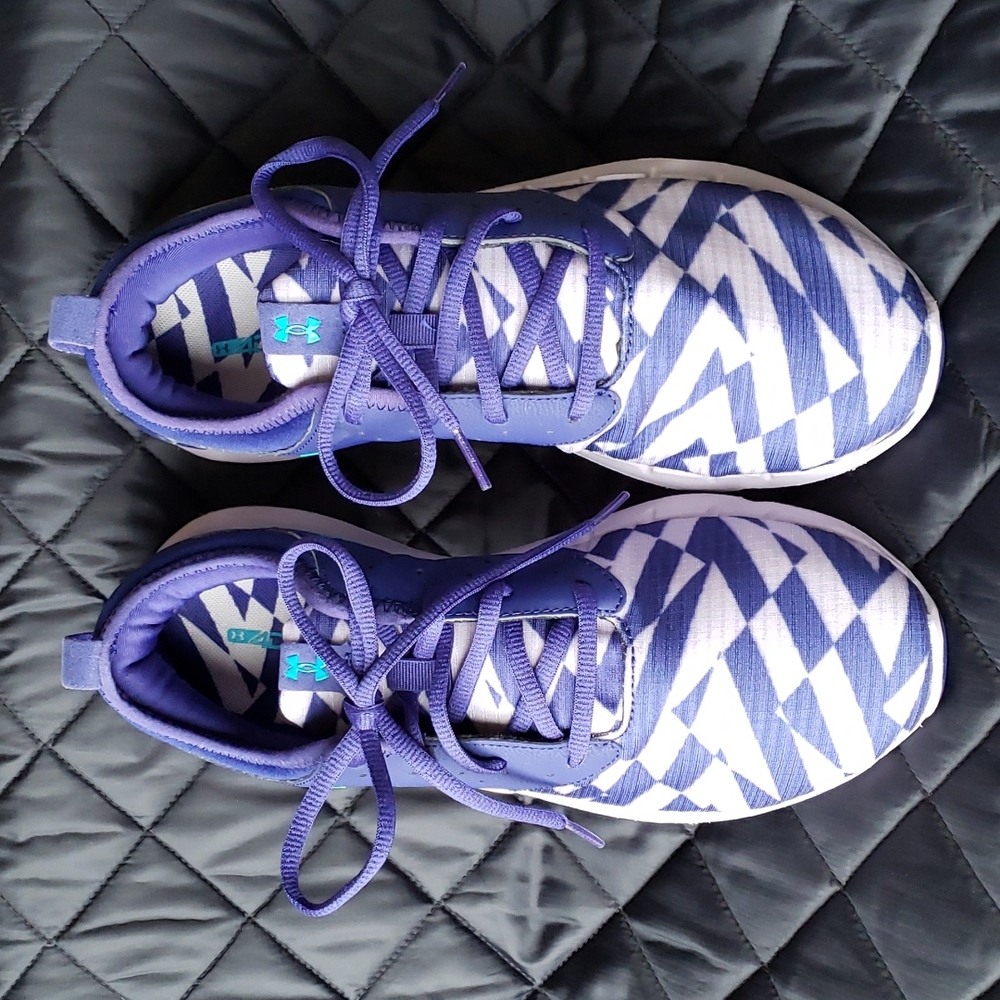 NWOT Under Armour Flow RN Womens Shoes - Picture 2 of 6